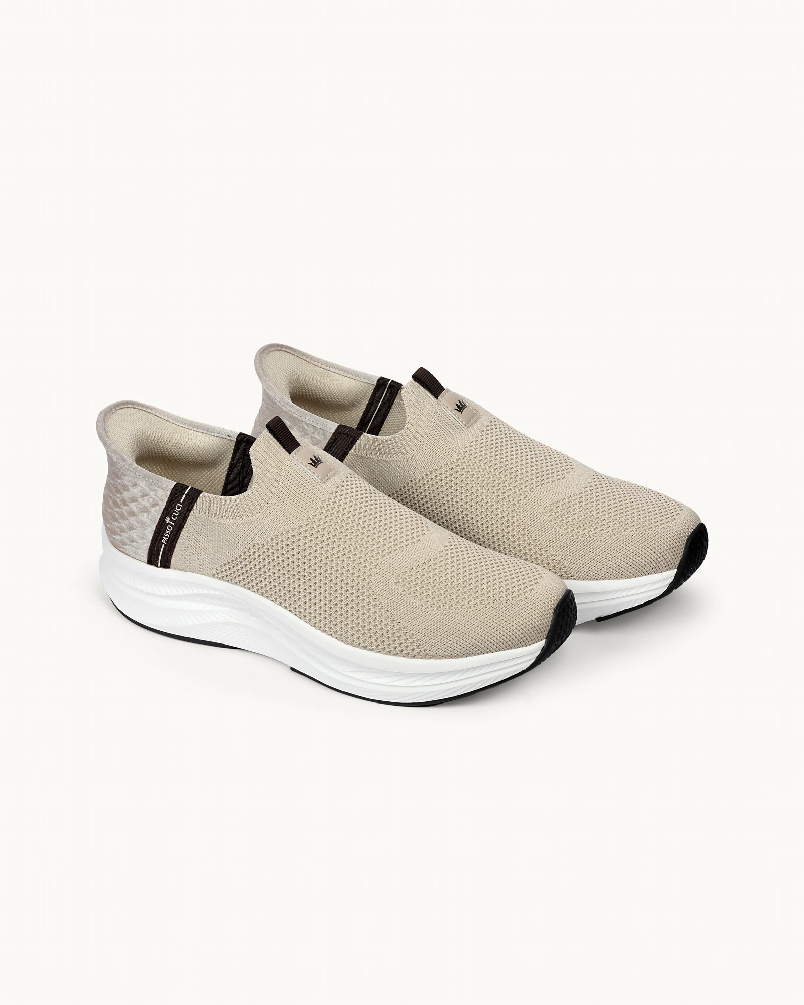Cream sneaker inspiration